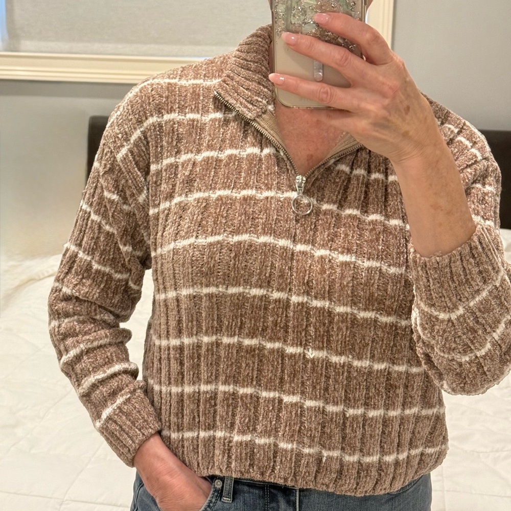 🤎 Light Brown striped Chenille half zip long sleeve Sweater Size Small SOFT!